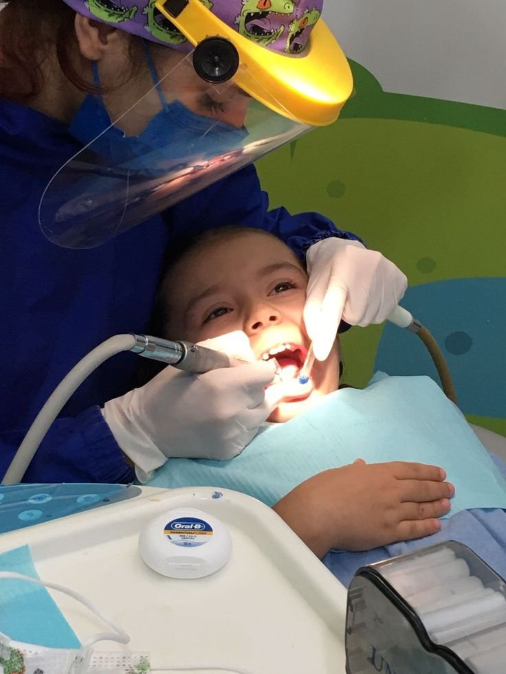Tooth-coloured filling for children in Vellore
